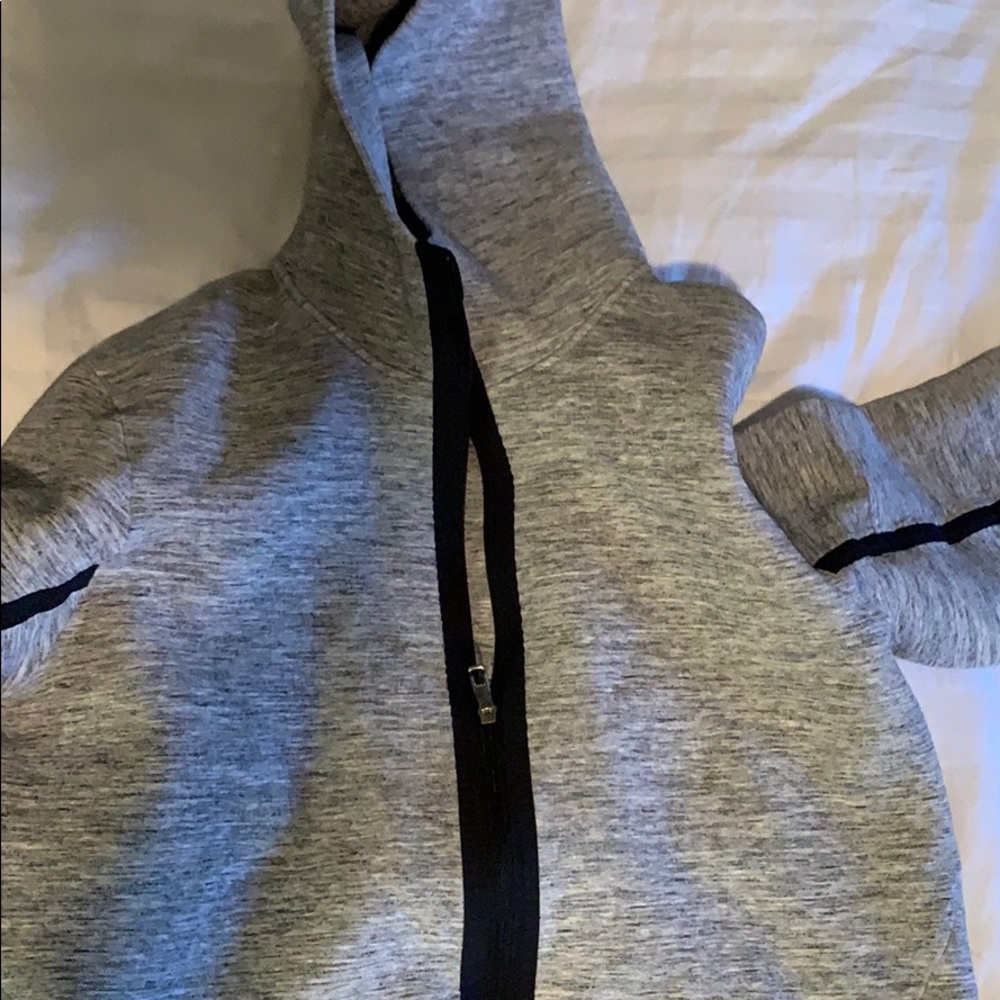Men’s LULULEMON Tech Zip Hoodie